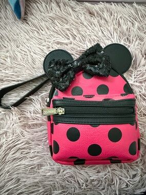 Loungefly wallet Minnie Mouse design